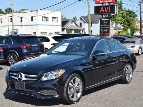 Used 2018 Mercedes-Benz C 300 4MATIC Sedan image 5