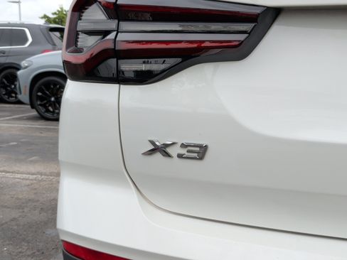 Used 2024 BMW X3 sDrive30i w/ Premium Package RWD image 12