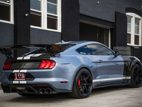 Used 2022 Ford Mustang Shelby GT500 w/ Technology Package image 2