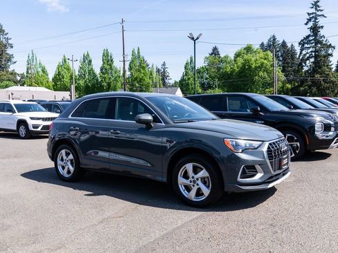 Used 2020 Audi Q3 2.0T Premium AWD/4WD image 28