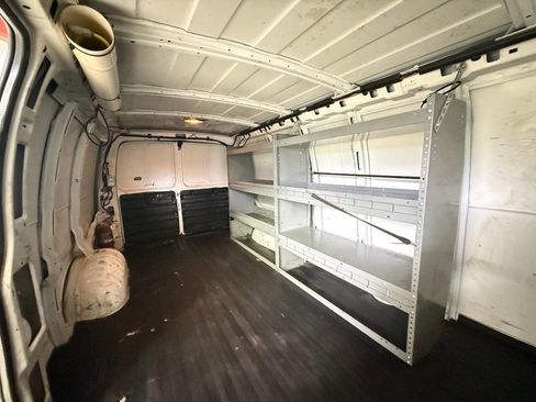 Used 2014 Chevrolet Express 3500 3500 3dr Extended Cargo Van image 73