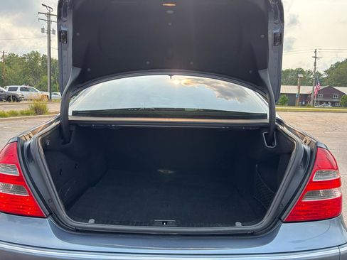Used 2006 Mercedes-Benz E 350 4MATIC Sedan image 34