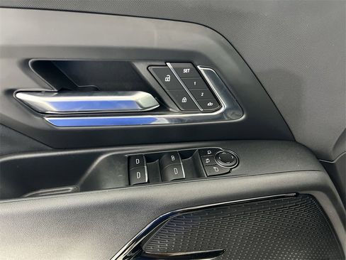 New 2025 Chevrolet Silverado EV LT image 20