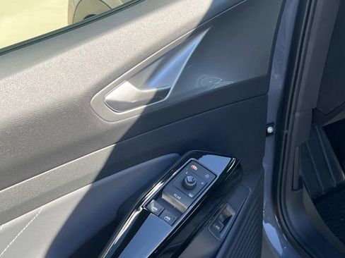 New 2025 Volkswagen ID.4 Pro S image 11