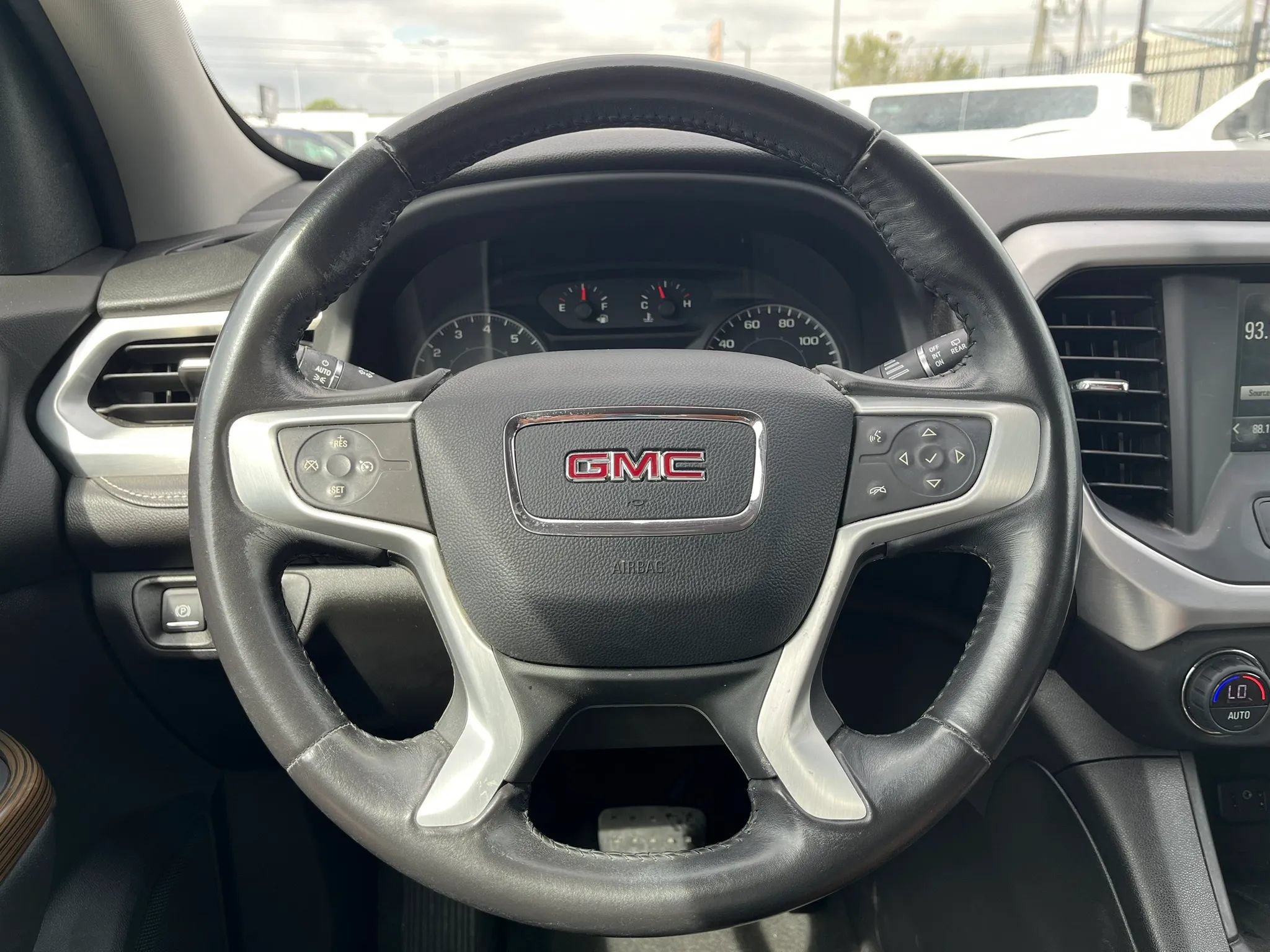Used 2019 GMC Acadia SLE AWD/4WD image 48