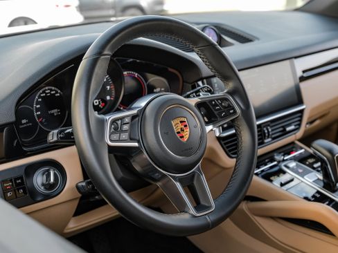Used 2019 Porsche Cayenne image 14