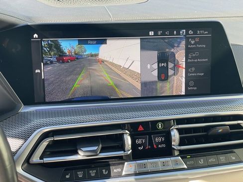 Used 2021 BMW X5 xDrive40i w/ M Sport Package image 18