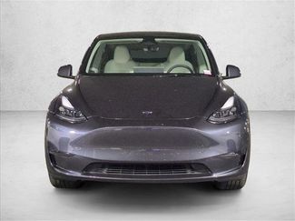 Used 2024 Tesla Model Y 2WD video 2