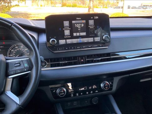 Used 2024 Mitsubishi Outlander SE image 7