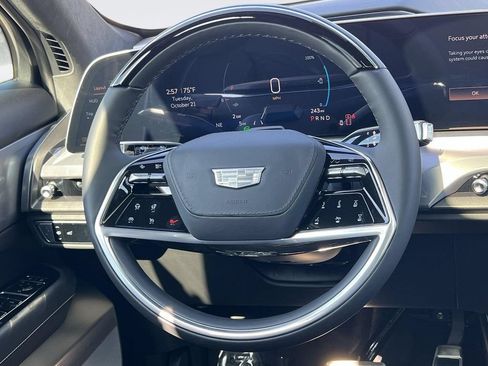 New 2026 Cadillac Vistiq Platinum AWD/4WD image 12