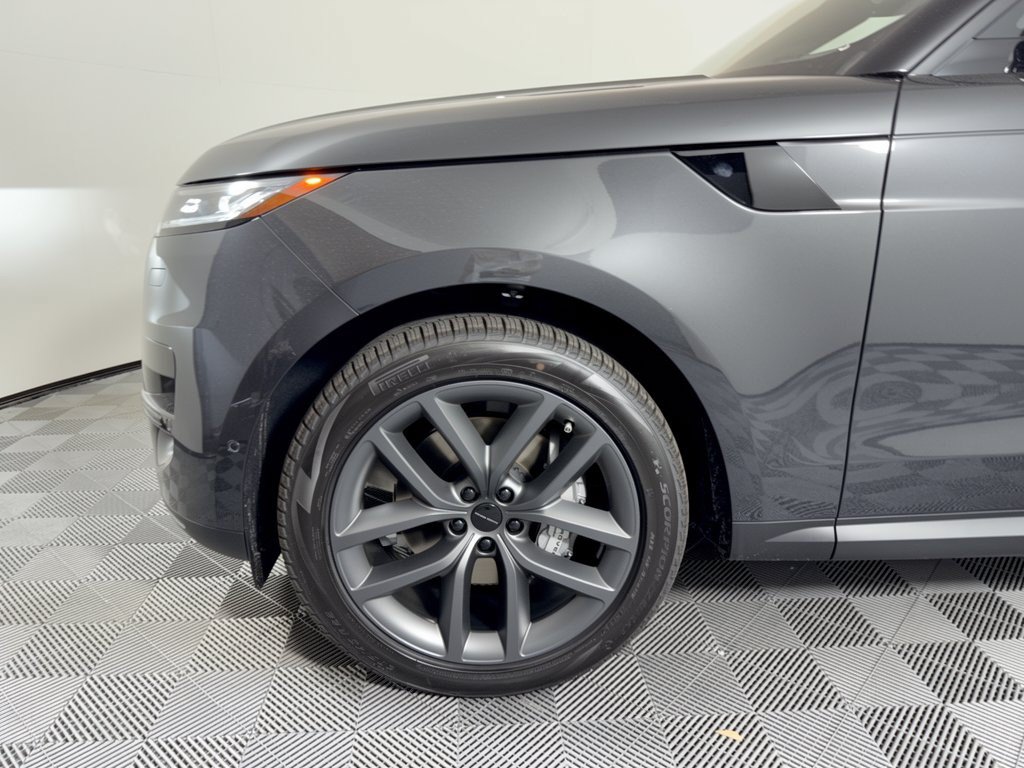 New 2027 Land Rover Range Rover Sport SE AWD/4WD image 13