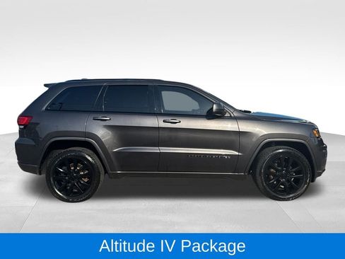 Used 2019 Jeep Grand Cherokee Altitude AWD/4WD image 2