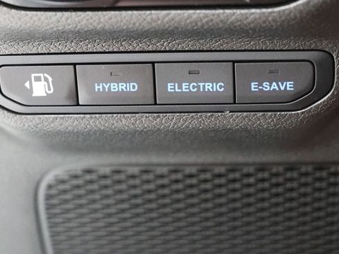 Used 2023 Jeep Wrangler Unlimited Sahara w/ Cold Weather Group AWD/4WD image 26