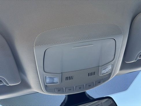 Used 2022 Ford Edge Titanium image 21