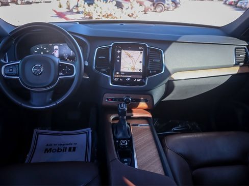 Used 2022 Volvo XC90 T6 Momentum w/ Advanced Package image 21