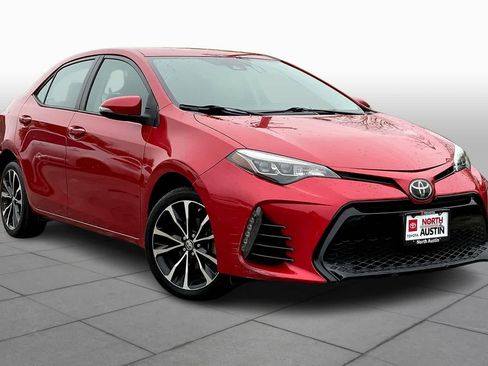 Used 2018 Toyota Corolla SE image 3