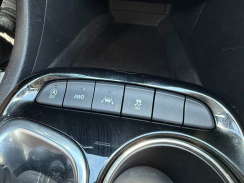 Used 2023 Buick Encore GX Select AWD/4WD image 31