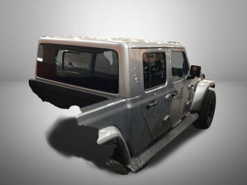 Used 2021 Jeep Gladiator Overland AWD/4WD image 3