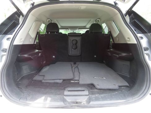 Used 2016 Nissan Rogue SL w/ SL Premium Package AWD/4WD image 17