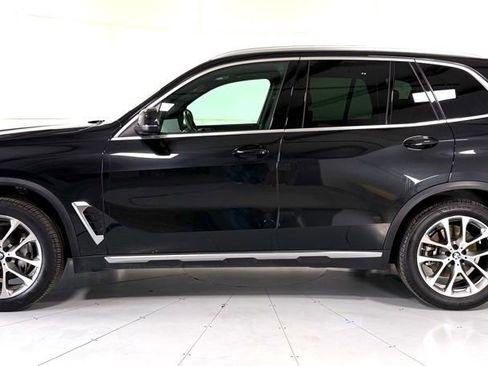 Used 2025 BMW X5 sDrive40i w/ Climate Comfort Package image 9