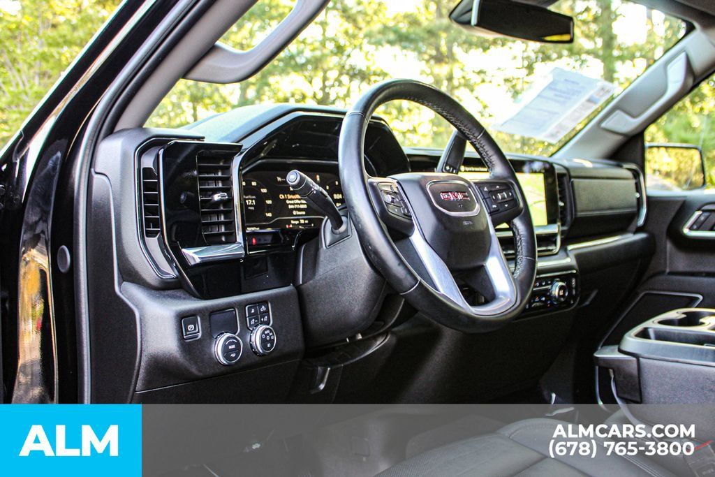 Used 2025 GMC Sierra 1500 SLT RWD image 21