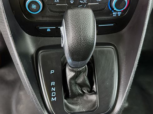 Used 2022 Ford Transit Connect XL FWD image 18