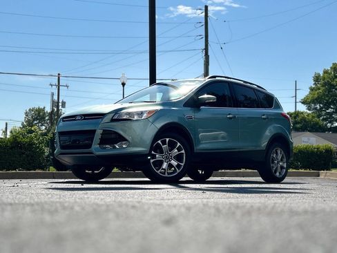 Used 2013 Ford Escape SEL FWD image 2