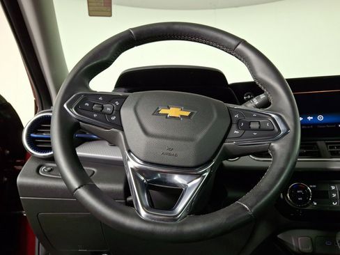 Used 2024 Chevrolet Trax LT w/ Driver Confidence Package image 14