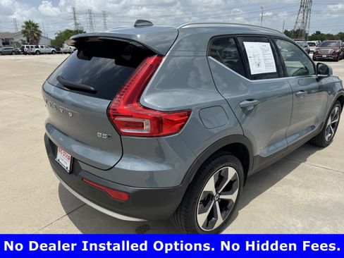 Used 2023 Volvo XC40 B5 Plus w/ Driver Assist Package AWD/4WD image 8