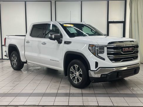 Certified 2025 GMC Sierra 1500 SLT image 1
