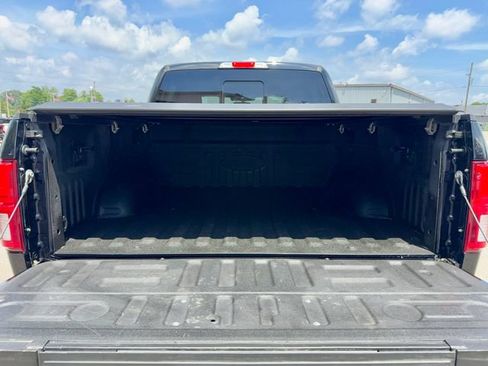 Used 2019 Ford F150 Platinum w/ Equipment Group 701A Luxury AWD/4WD image 6