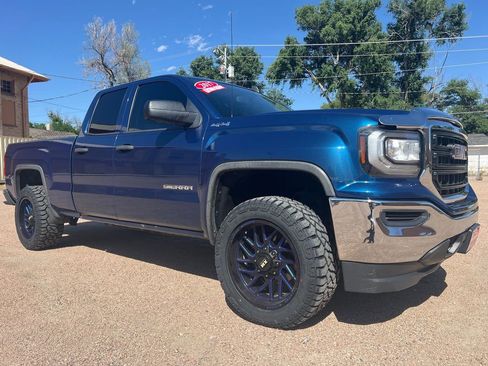 Used 2017 GMC Sierra 1500 4x4 Double Cab w/ Sierra Convenience Package image 1