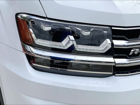 Used 2018 Volkswagen Atlas SEL w/ R-Line Package FWD image 27