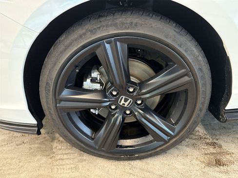 Used 2023 Honda Accord Sport image 10
