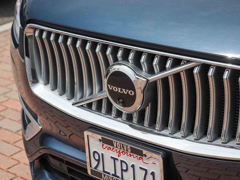 Used 2024 Volvo XC90 T8 Plus w/ Protection Package Premier AWD/4WD image 13