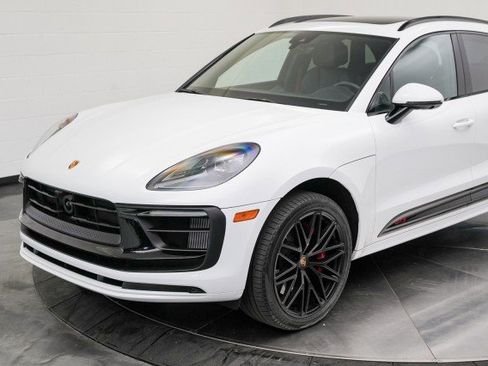 Used 2023 Porsche Macan GTS image 9