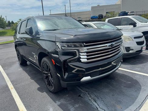 Used 2023 Chevrolet Tahoe High Country w/ Advanced Technology Package AWD/4WD image 3