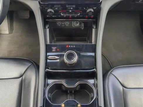 Certified 2023 Jeep Grand Cherokee L Limited AWD/4WD image 23