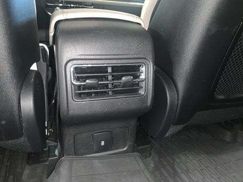 Used 2025 Lincoln Corsair AWD w/ Towing Package image 24