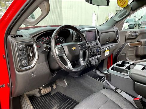 Used 2022 Chevrolet Silverado 1500 LT AWD/4WD image 8