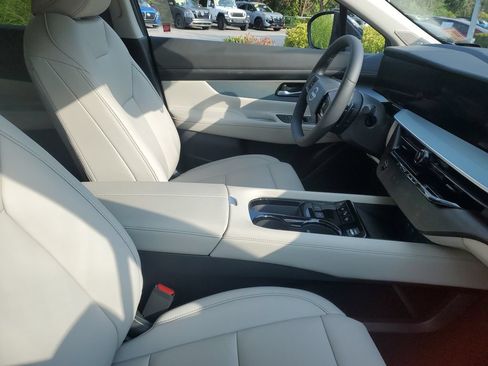 Certified 2025 Nissan Murano SL w/ Cargo Package AWD/4WD image 21