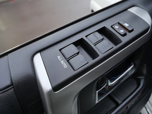 Used 2020 Toyota 4Runner Limited image 19