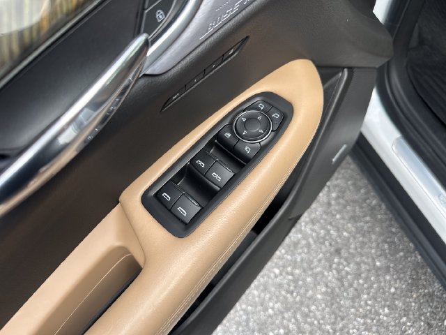 Used 2020 Cadillac XT6 Sport w/ Platinum Package AWD/4WD image 11