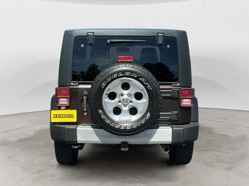 Used 2013 Jeep Wrangler Sahara AWD/4WD image 6
