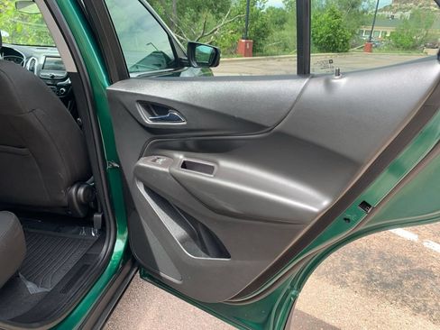 Used 2019 Chevrolet Equinox LT w/ Driver Convenience Package FWD image 24