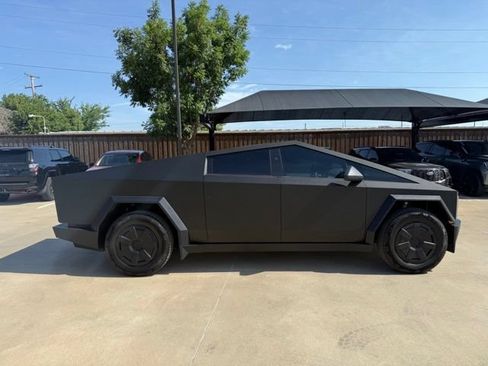 Used 2024 Tesla Cybertruck Cyberbeast AWD/4WD image 9