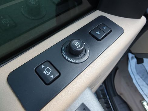 Used 2016 Ford F250 Lariat w/ Lariat Ultimate Package AWD/4WD image 19