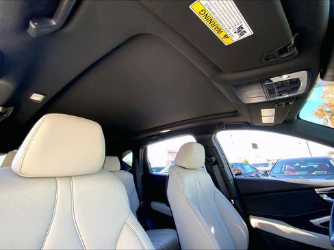 Used 2025 Acura RDX SH-AWD image 12