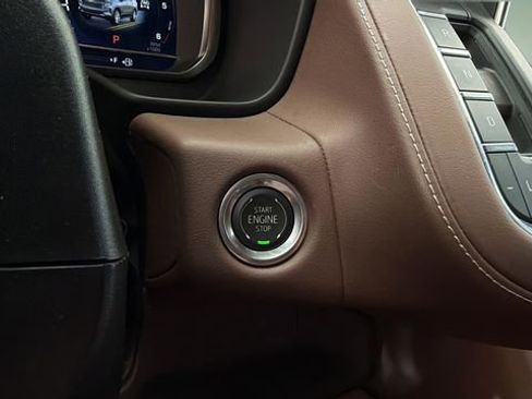 Used 2024 Chevrolet Tahoe High Country AWD/4WD image 28