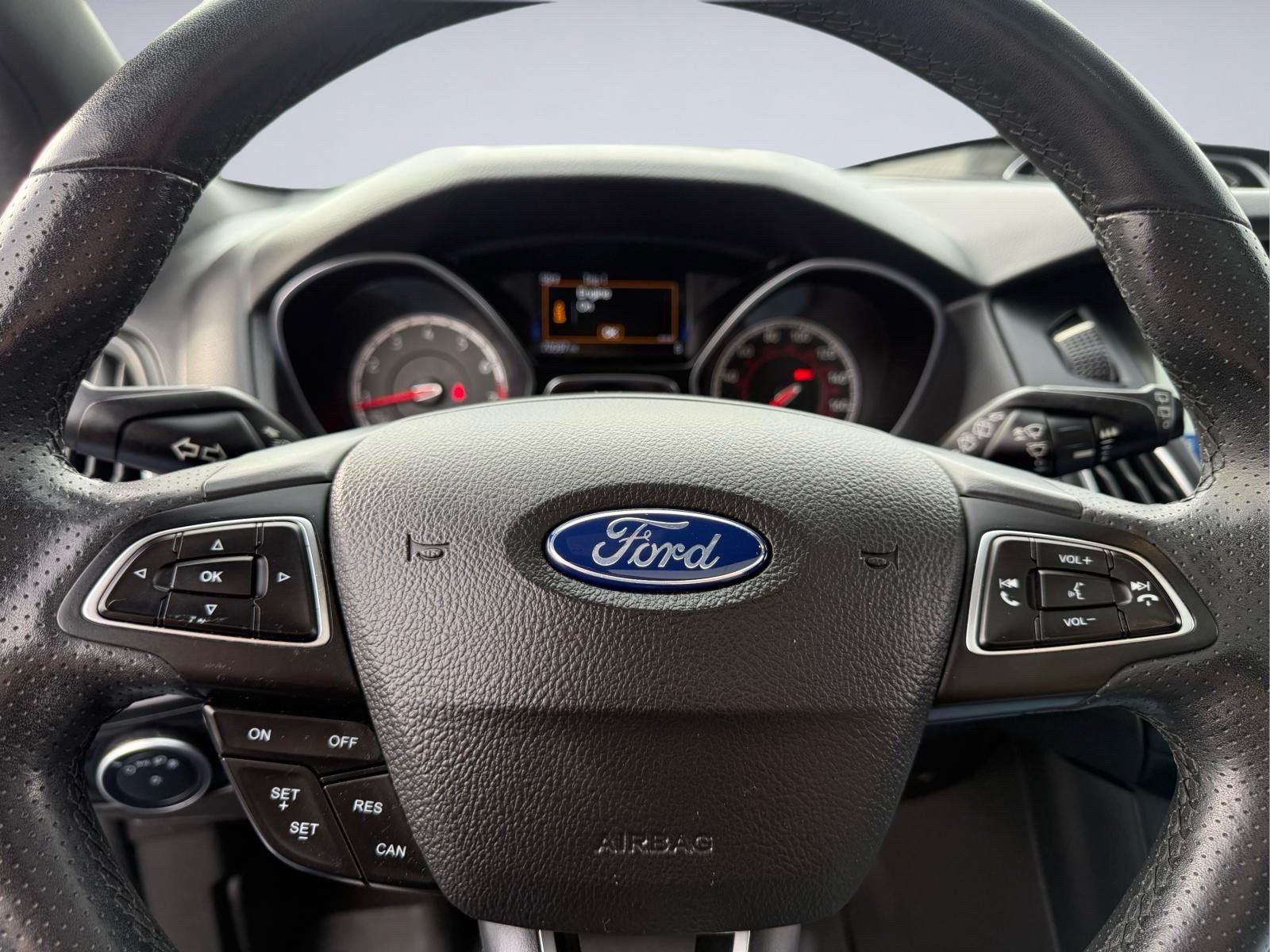 Used 2017 Ford Focus ST w/ Equipment Group 402A FWD image 34